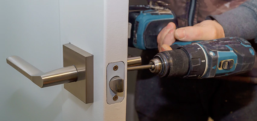 Broken Door Handle Lock Repair in San Francisco, California